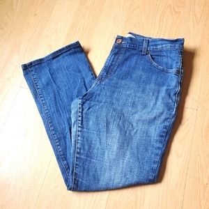 Levi's Relaxed Boot Cut 550 Woman's Jeans Size 12 Short.